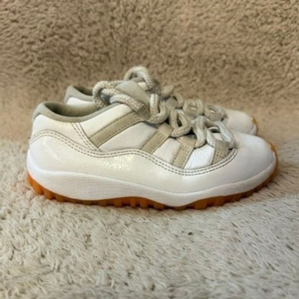 Jordan‎ 11 Retro Low White Bright Citrus Kids Sneakers DJ4327-139 Size 10C